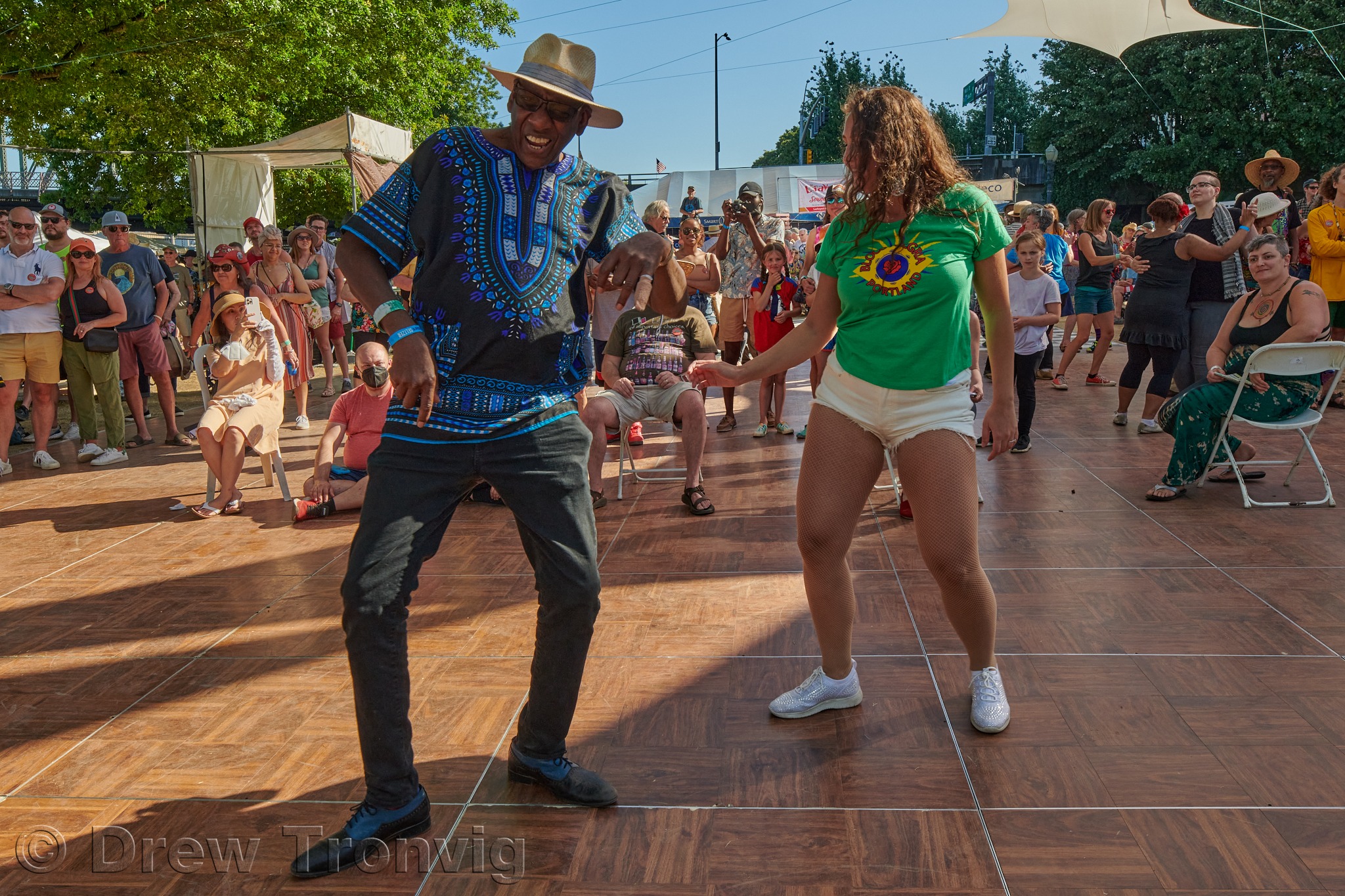'Bring The Heat' Solo Blues Dance Contest
