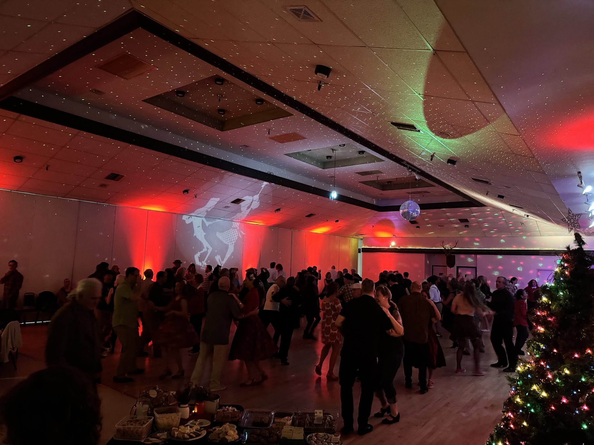 Sactown Swings @ Elks Lodge #6