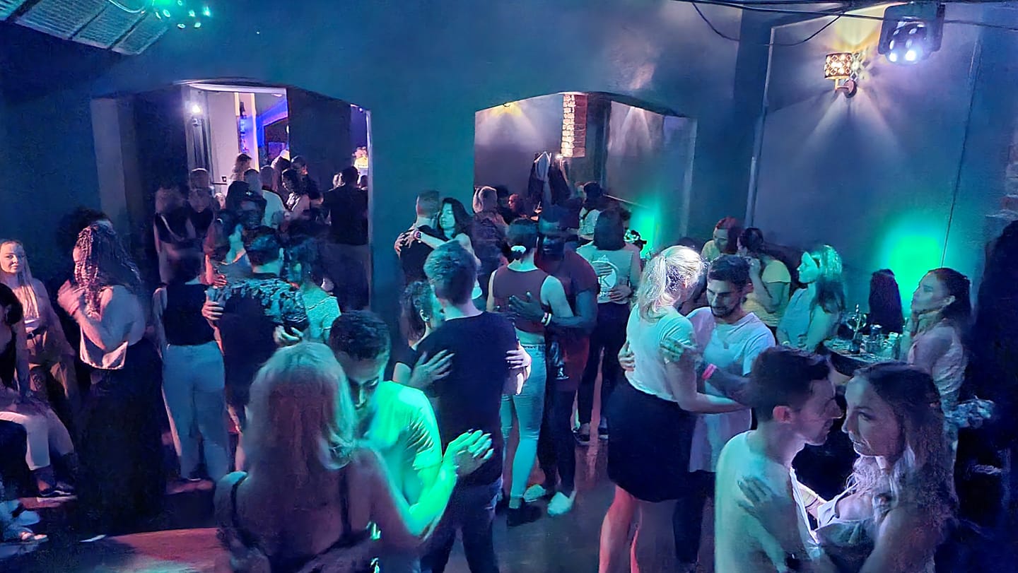 Nová Latin party v klubu Favela v centru Prahy