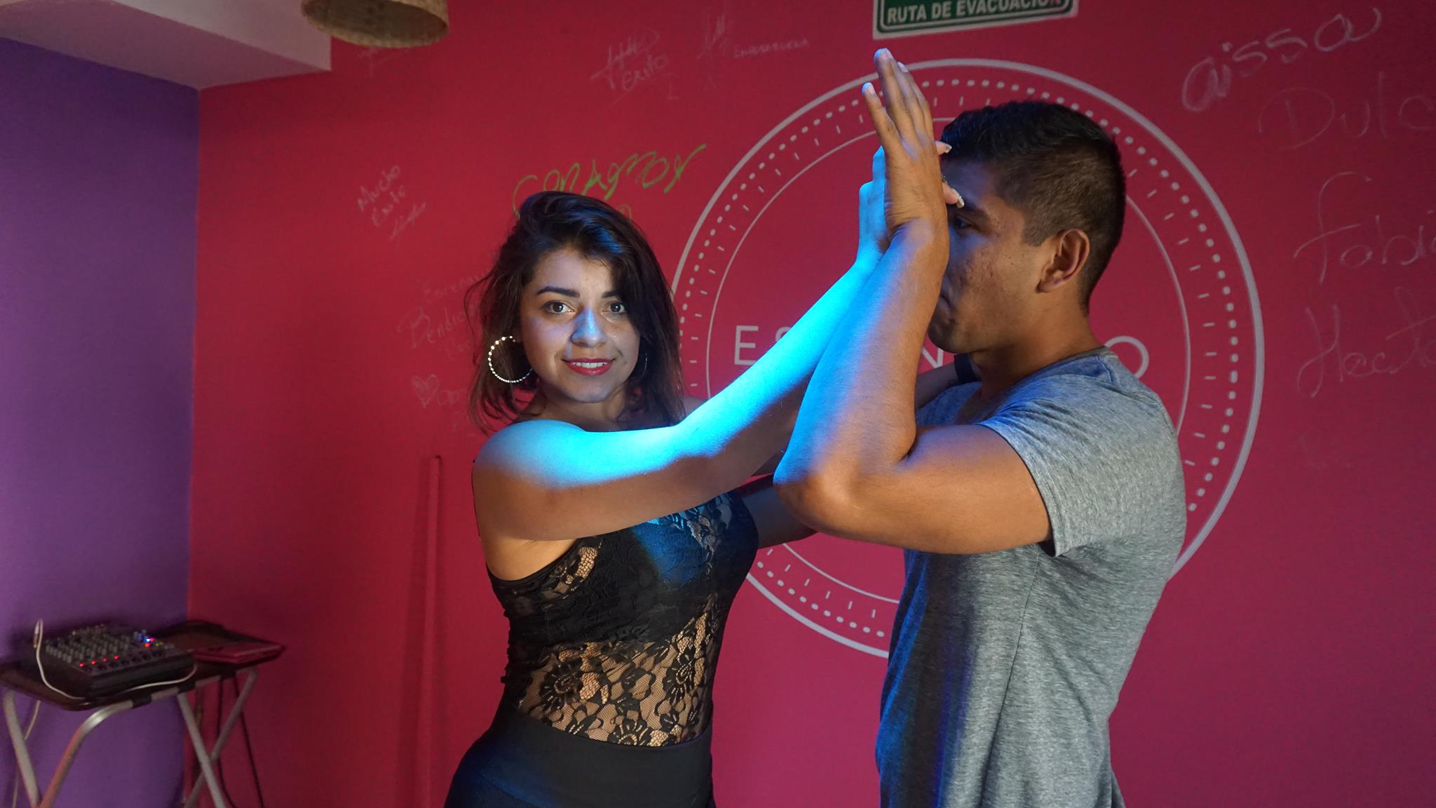 Aprende Gratis: Salsa y Bachata