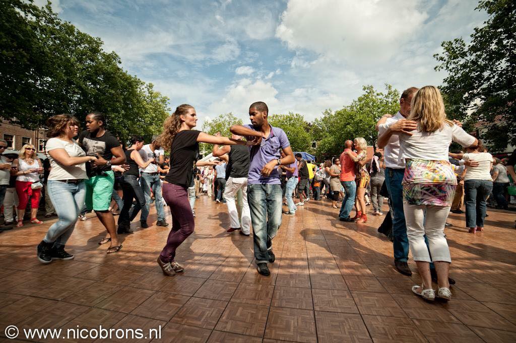 Poder Latino Op Koningsdag