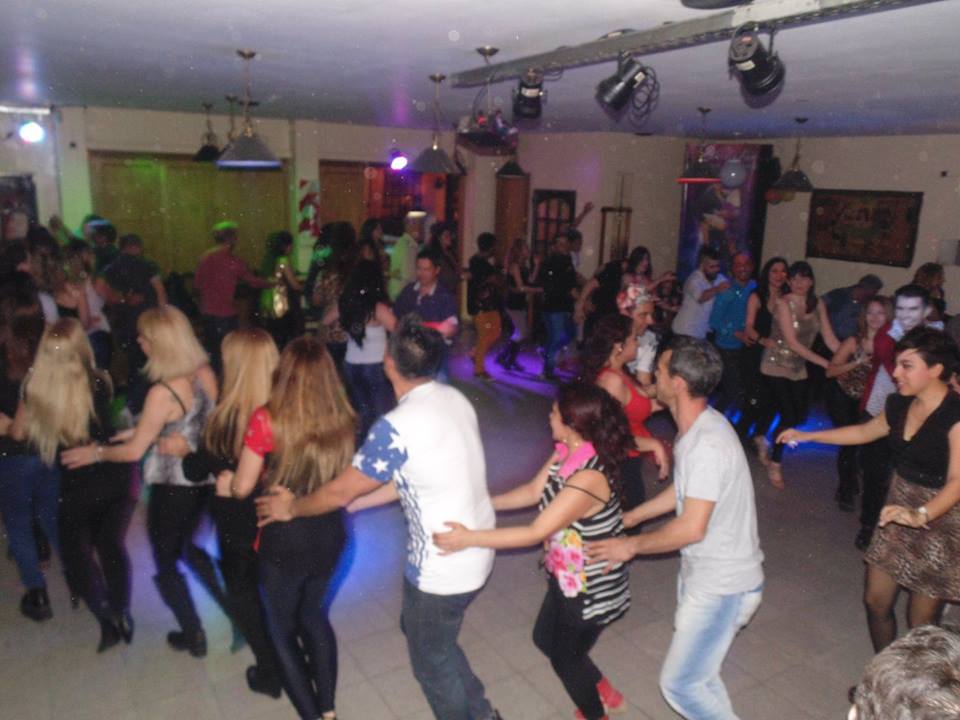 ULTIMO DOMINGO DEL AÑO SOMOS BACHATA 18 10 EN CESAR