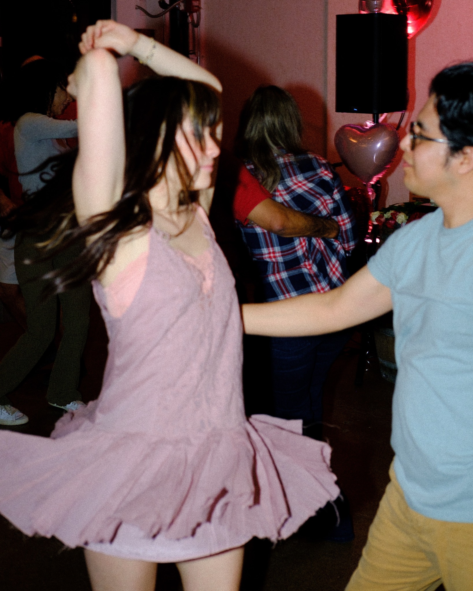 Salsa Sunday!White and Pink Spring @ Vasen!
