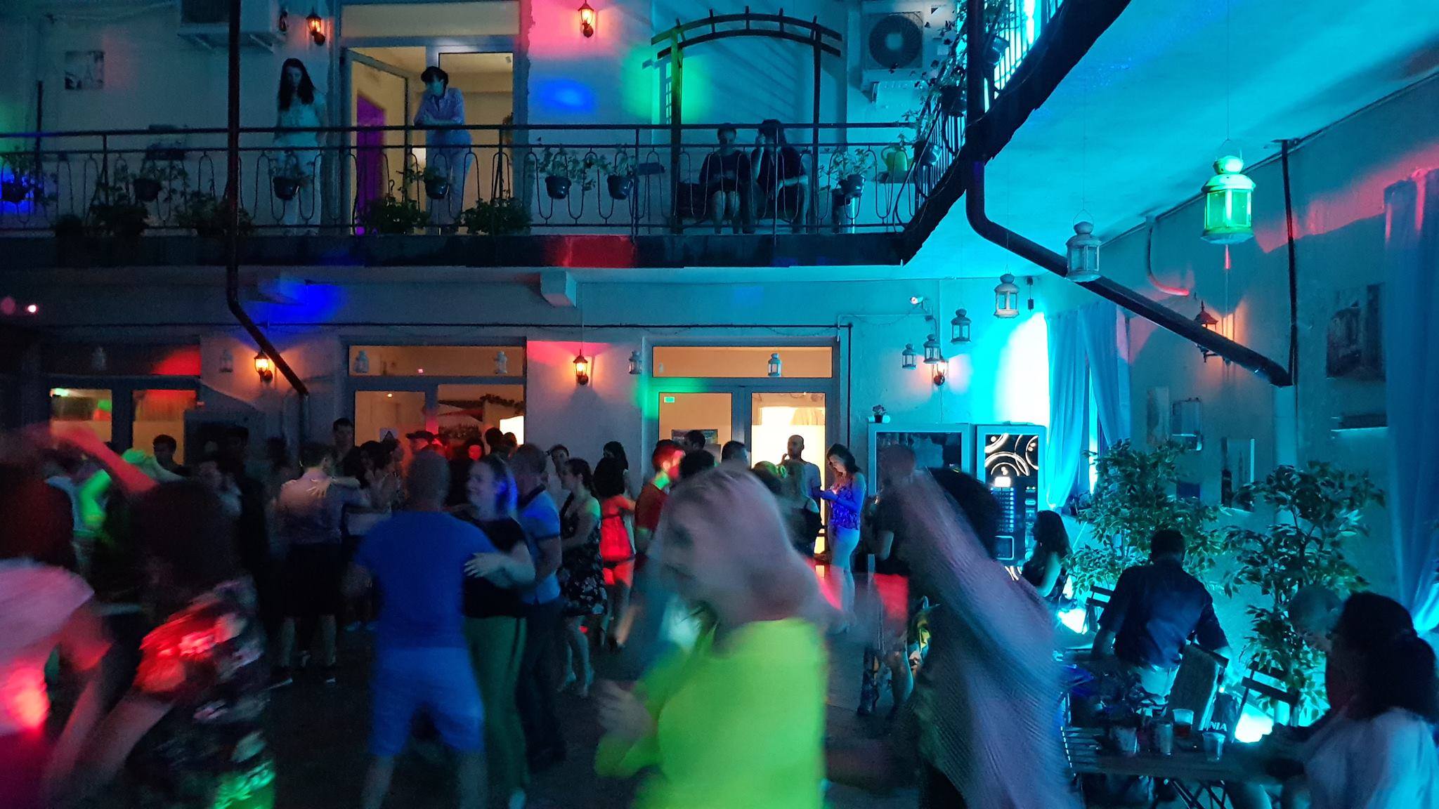 Sunday Dance Class pe ritmuri de salsa & bachata