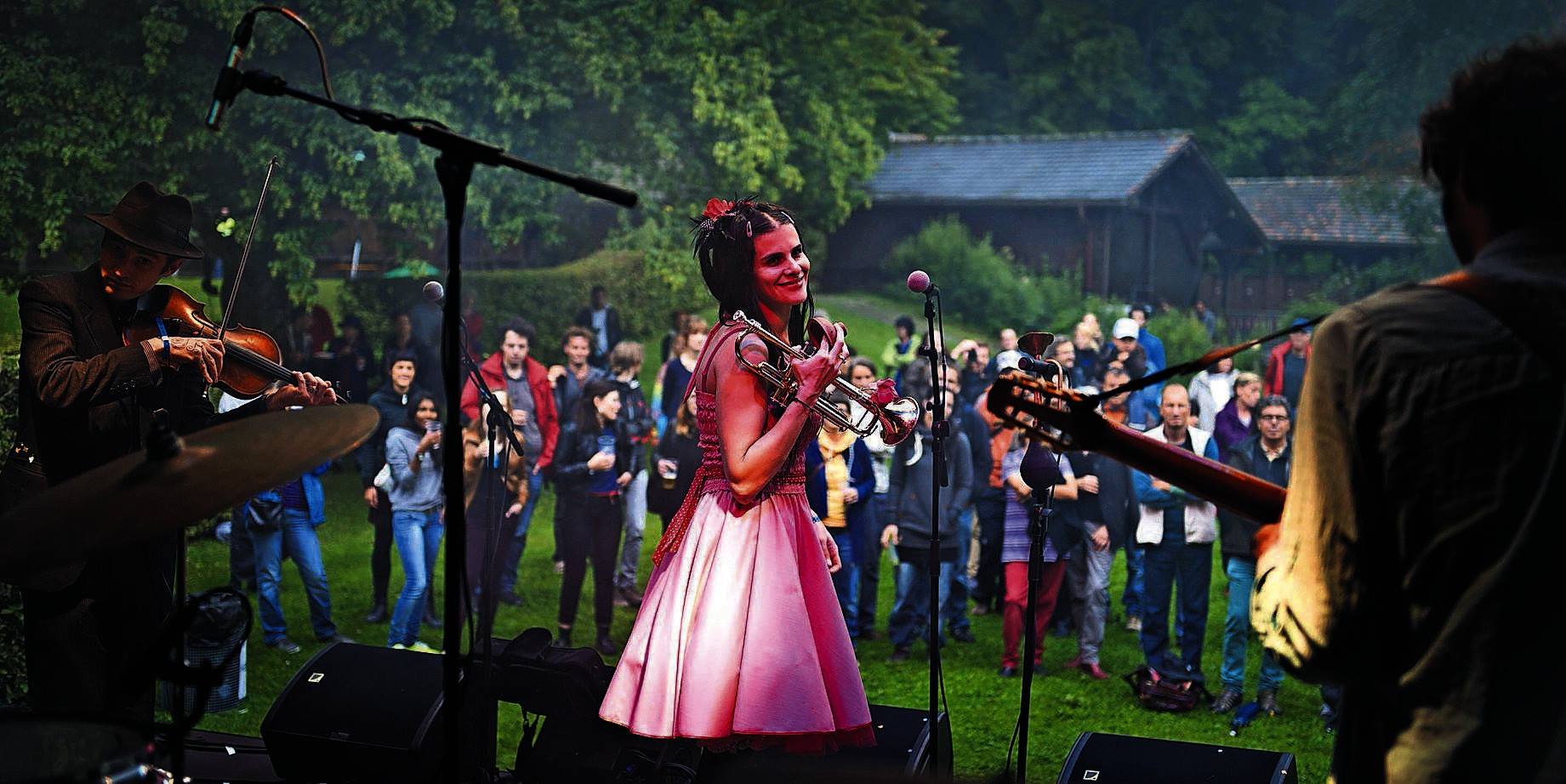 EdelSwing mit Goodnight Circus