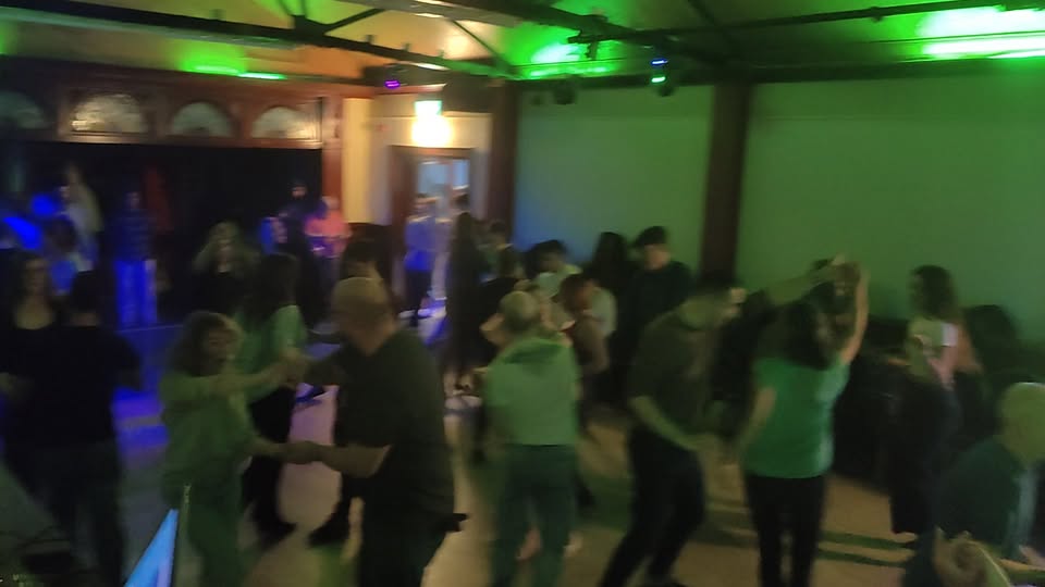 SALSA & BACHATA