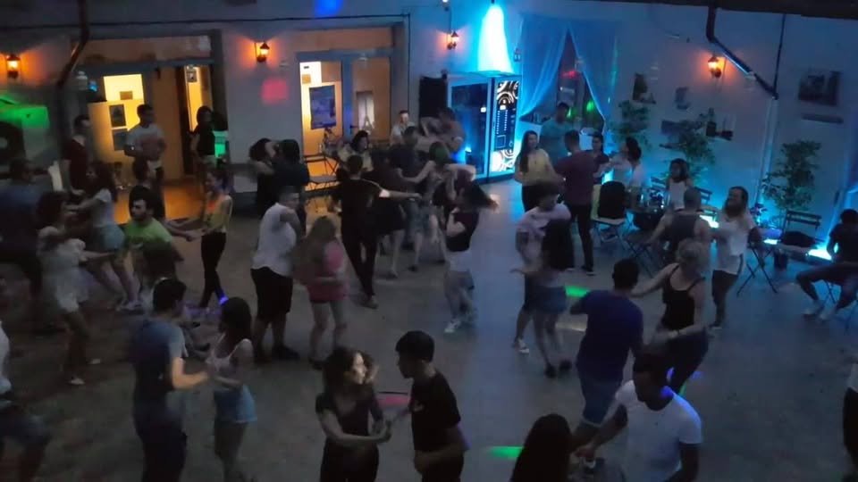 Curs dans - bachata & salsa (2 lectii cadou)