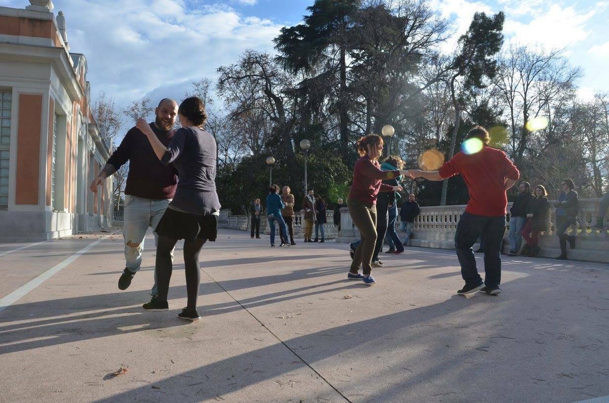 Clandestino Shag + Picnic "de traje" en el Retiro