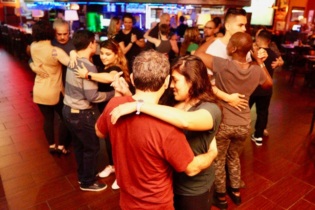 Kizomba Crash Course. Intensive guide for Beginners