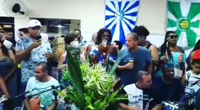 Samba do Terreiro da Vovó convida Paula Diniz!