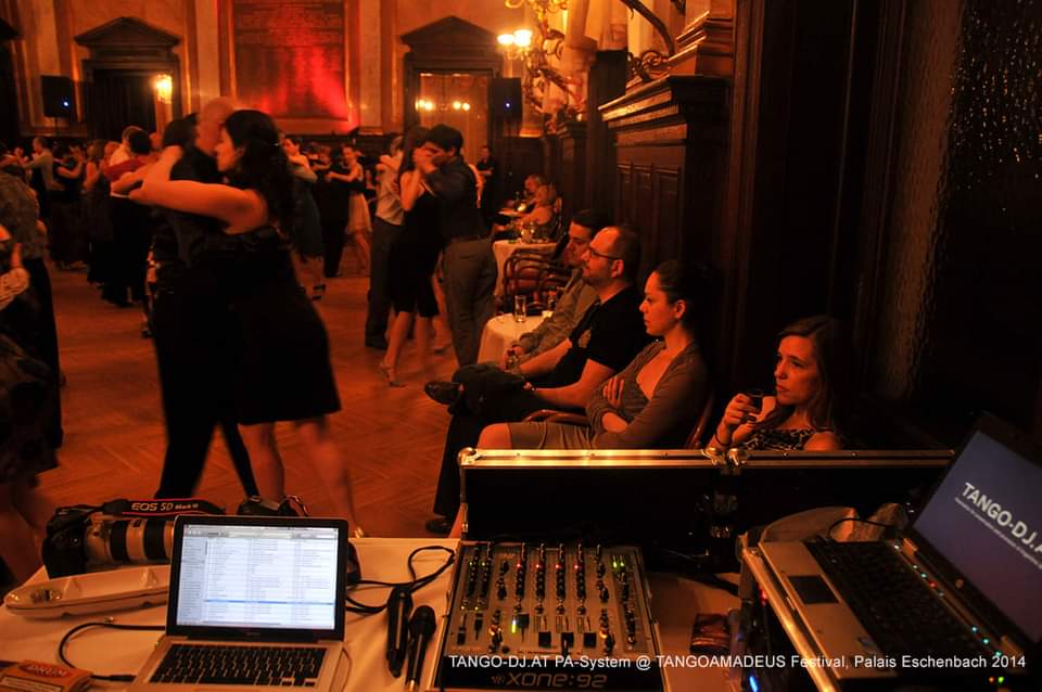 Breakfast Tango { DJ Series w Eduardo }