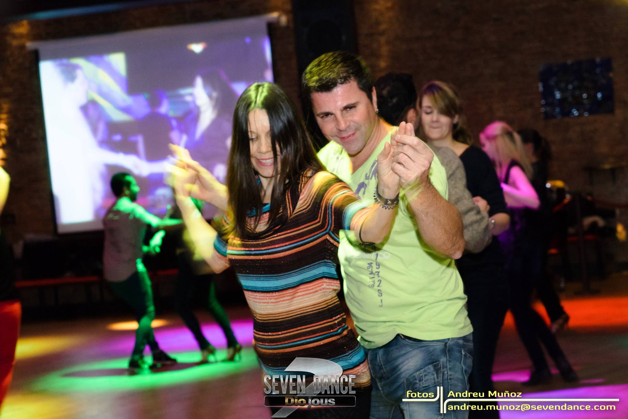 Bachata & Salsa, practica lo que aprendes