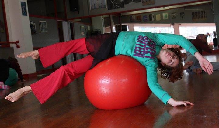 Laboratorio contact Improvisation e Esferodinamia