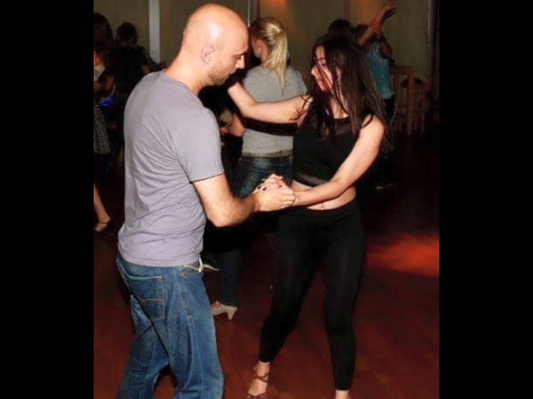 Bachata Sensual Grundstufe Workshop mit Ruben 11. 12. Februar