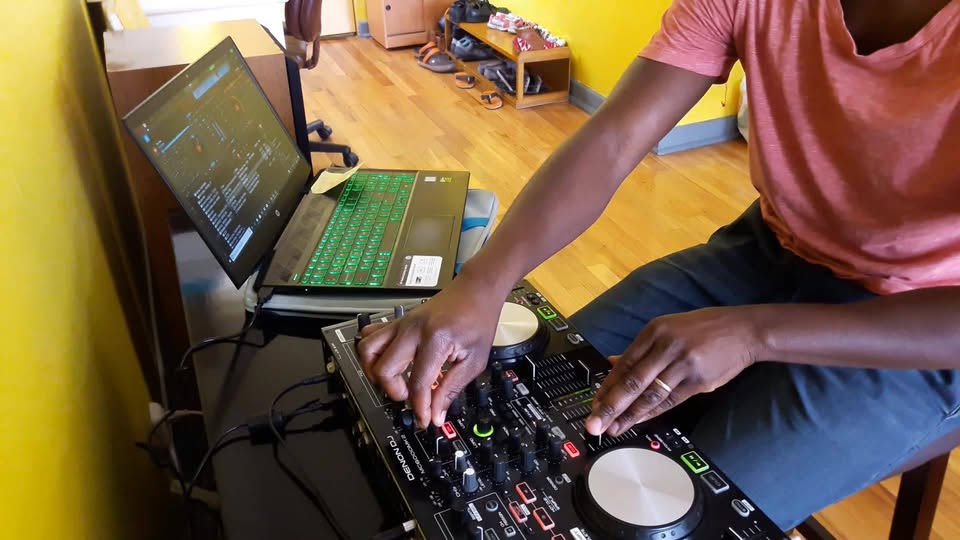 Nkhuvu Afroparty - Dj Como