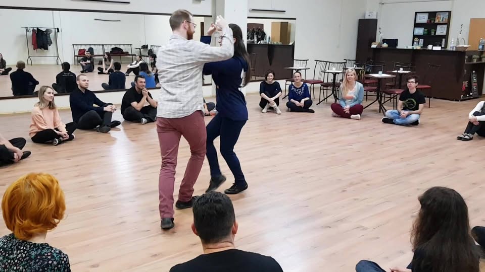 West Coast Swing - curs de dans pentru începători
