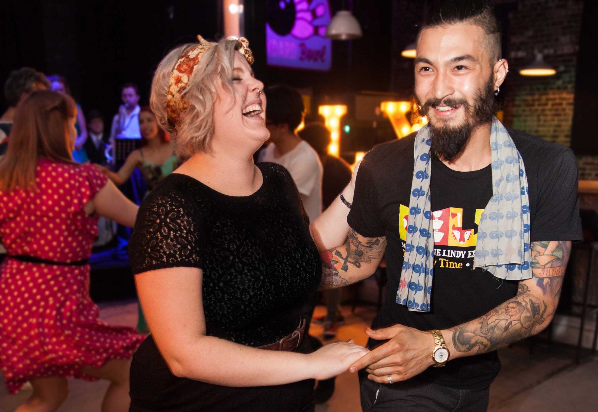 Learn to swing dance! (18 April) with social dancing!