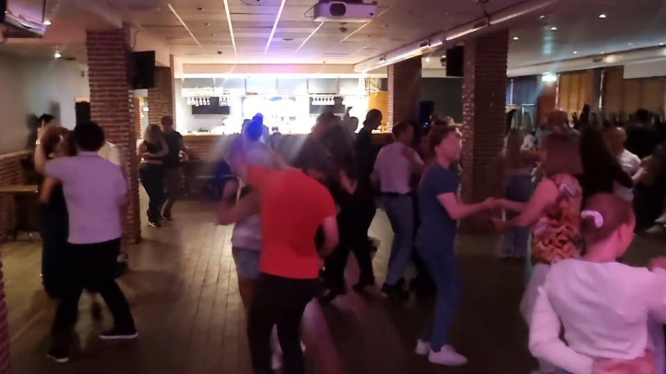 Bachatakvöld á Ölveri