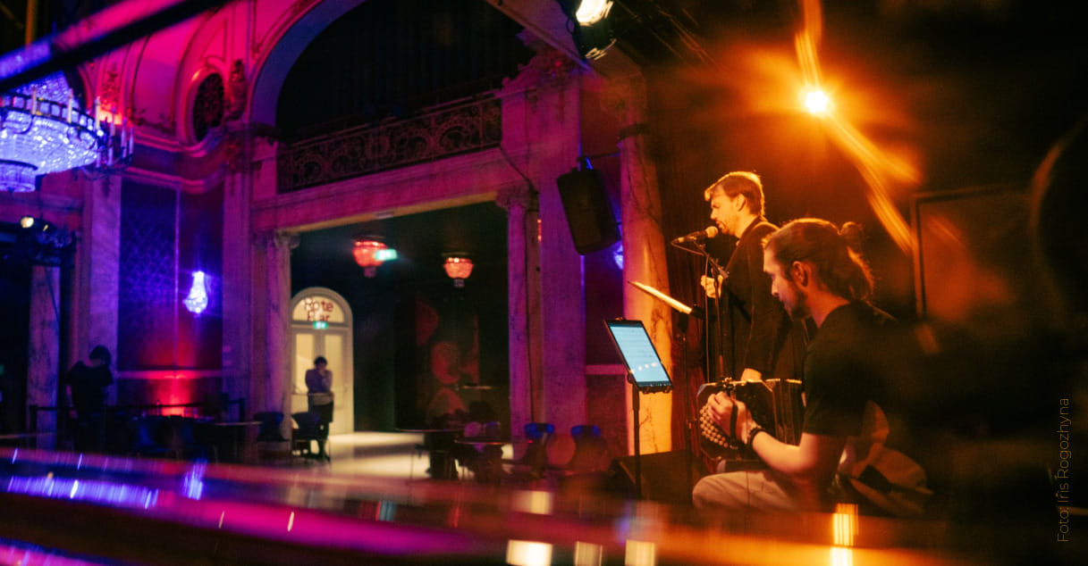 CROSSOVER MILONGA mit LIVE MUSIK i.d. Roten Bar
