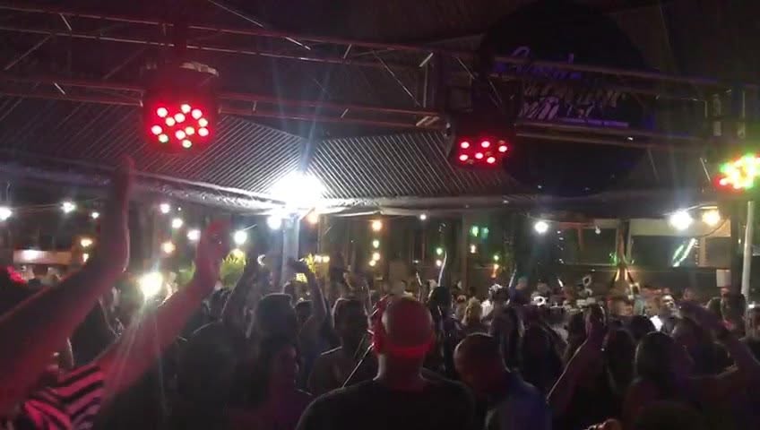 Bloquinho Samba do Amigo Meu ░ Banda Pata de Urso e Balançaí